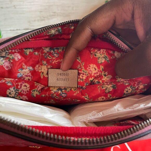 Gucci Metallic Trapuntata Bag - Picture 5 of 7